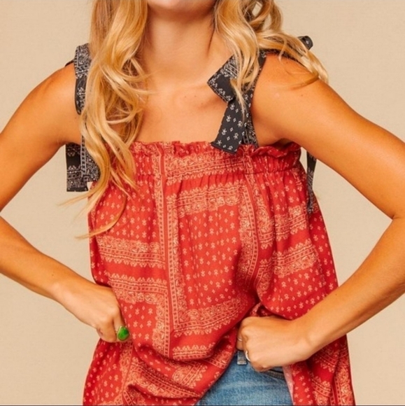 💚3x HP💚Plus Size Red Scarf Print Tie Top - Picture 1 of 8